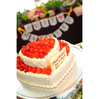 オリジナルデザインが可能なウェディングケーキ！<br>【料理・ケーキ】専属パティシエと創り上げるオリジナルケーキ