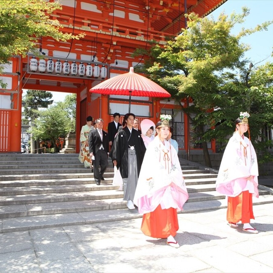 日本を代表する由緒正しい神社で行う神前式は、参列ゲストにとっても大切な思い出に