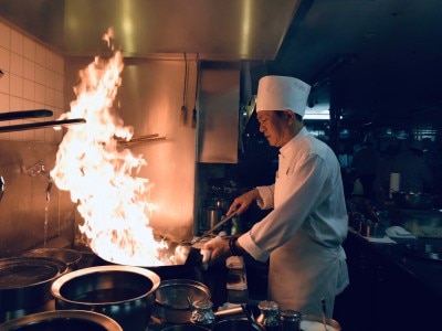 和洋中折衷コースや中国料理のコースは本格的な味が楽しめる。