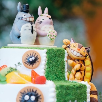 結婚式場決定前から決めていたウェディングケーキのデザイン！ジブリがだいすきなおふたりらしいオリジナルウェディングでございました！