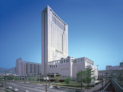 北九州のランドマーク的ホテル。JR小倉駅北口から直結だから遠方からのゲストも便利