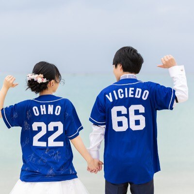大好きな野球チームのキャンプ地でもある沖縄はおふたりの大好きな場所！！
おふたりらしいビーチ撮影を！！