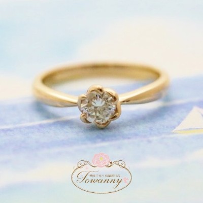 お花の形の結婚指輪