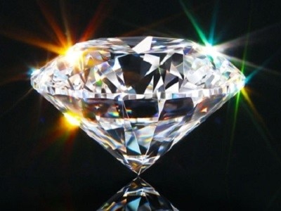 産出量わずか１％の奇跡のダイヤモンド