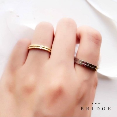 決意　BRIDEG銀座はしわたしの結婚指輪バンダイ不落の橋モデル着用