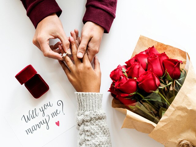 プロポーズのプレゼントに指輪は必要 女性が喜ぶプレゼントランキング 年版 マイナビウエディングpress