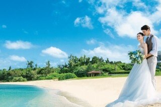 沖縄の結婚式 費用 ダンドリ 時期など沖縄のリゾート婚をプロが徹底解説 マイナビウエディング