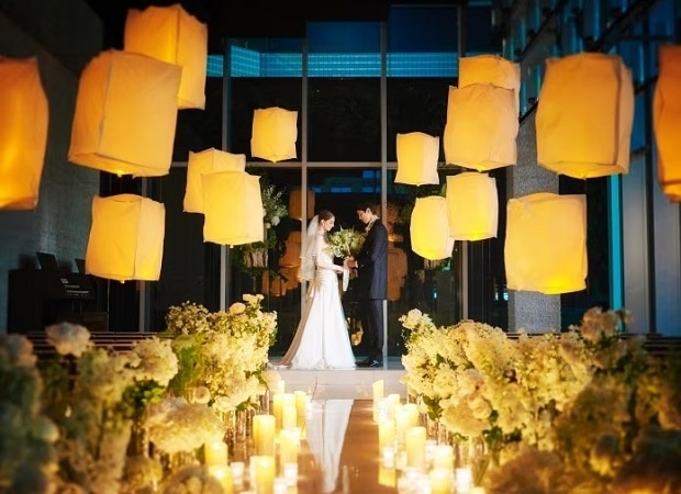 結婚式を幻想的に彩る「ランタン」コーディネートで美しいナイト