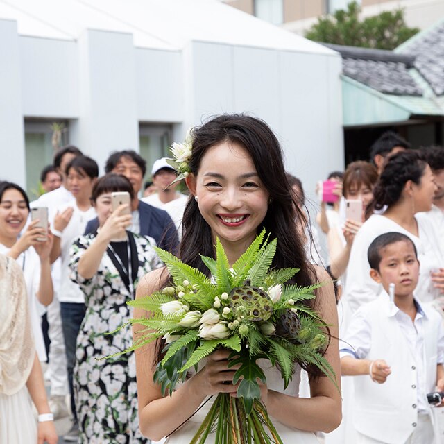 ふたりにとって大切な 人 思い出 モノ を形にした心温まるウエディング おしゃれな結婚式実例満載 オシャレ花嫁snap マイナビウエディング プレミアムクラブ