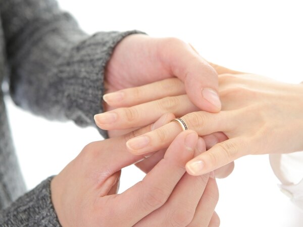 タイミングは どんな言葉で スピード婚カップルのプロポーズ プロポーズコラム 結婚指輪 婚約指輪 マイナビウエディング