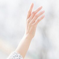 片思い中は右 それとも左 恋する女の子に寄り添うmigoroのピンキーリング 結婚指輪 婚約指輪の最新情報をお届け ジュエリーニュース 結婚指輪 婚約指輪 マイナビウエディング