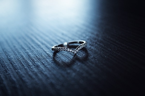 婚約指輪・結婚指輪の素材にプラチナを選ぶメリット・デメリット