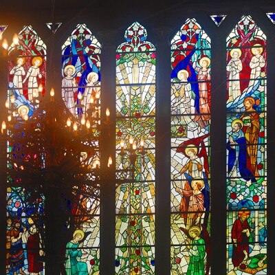 荘厳なステンドグラスは、なんとイギリスの由緒ある教会とデザイン・工房が同じ！<br>【挙式】セント・マーティン大聖堂【～200名】