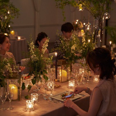 <br>【披露宴】おふたり人のテーマに沿ったこだわりのテーブルコーディネートもおしゃれに！