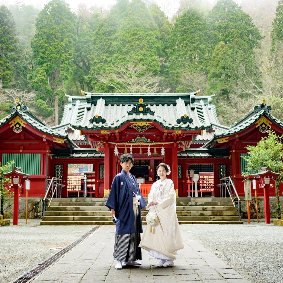 パワースポットとして多くの参拝者が訪れる箱根神社で本格的な神前式を