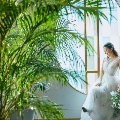 ホテルの美空間に映える上質なドレスが勢ぞろい。幸せな笑顔が輝く最高の一着を探して<br>【ドレス・和装・その他】ドレス