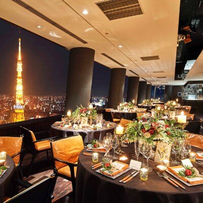 宝石を散りばめたような都会の夜景。ラグジュアリーな雰囲気漂う最高のおもてなしに<br>【披露宴】東京タワーを目の前に、ゲストとの距離が近くアットホームなパーティがかなう【着席～83名】