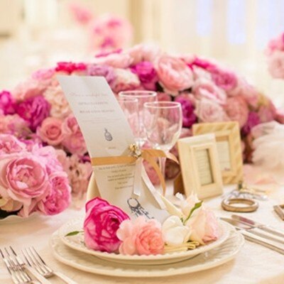 シエロのメインテーブルコーディネート。かわいいピンクをイメージ。<br>【披露宴】シエロ