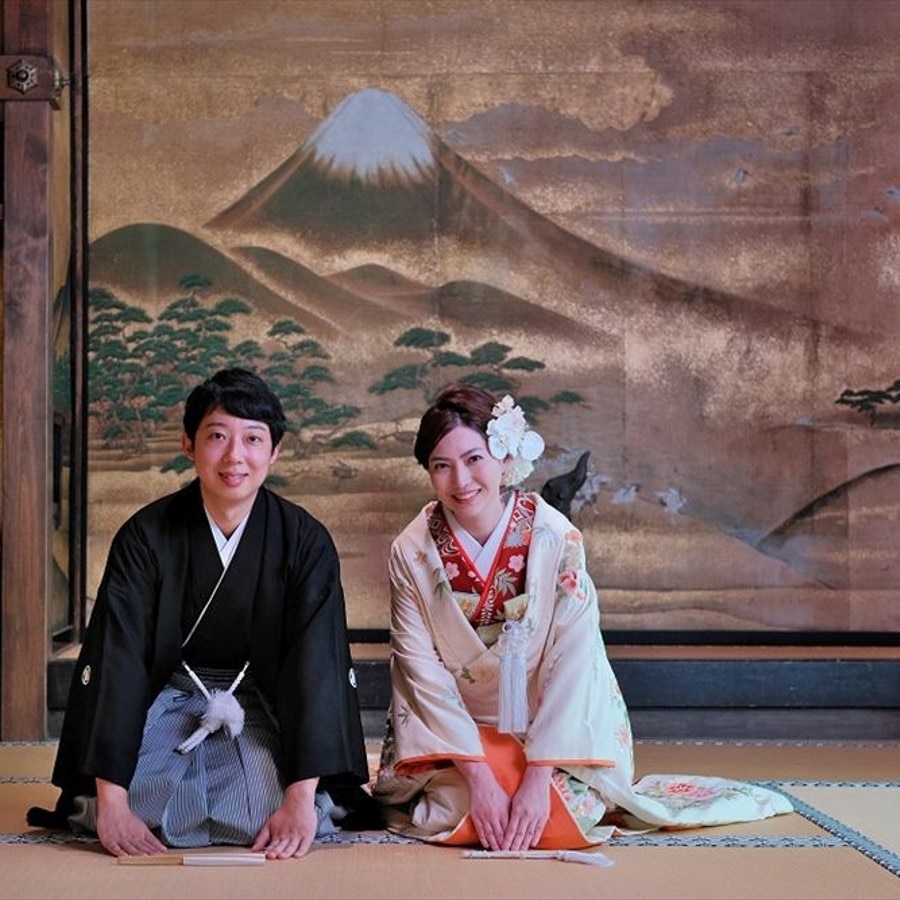 当日より前に、ゆっくりと撮影を楽しむ前撮りも可能。衣装も豊富な中から選べる