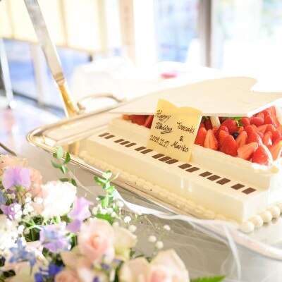 ピアノ型ケーキ<br>【料理・ケーキ】ウエディングケーキ
