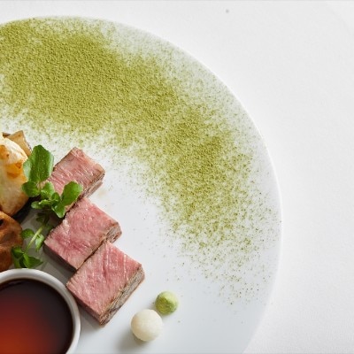 <br>【料理・ケーキ】どの年代からも好評なブランドホテルの婚礼料理