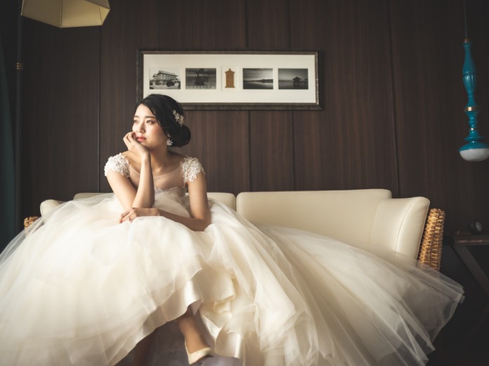プリンセスライン高級  上品 クラシカル ウェディングドレス 披露宴  結婚式ドレス437