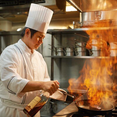 野菜・魚介・肉・輸入高級食材に至るまで、シェフが厳選した食材のみを使用した料理<br>【料理・ケーキ】ゼロから仕込む”おもてなしの心”