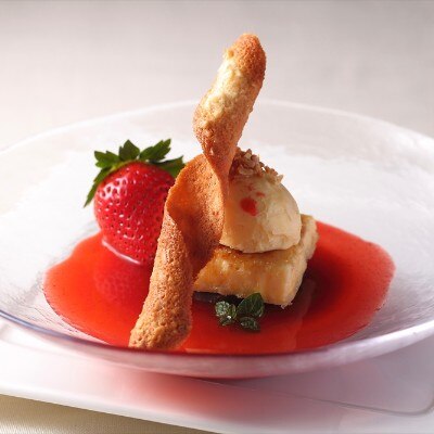 <br>【料理・ケーキ】妥協を許さずすべて手作り。見た目もあざやかな婚礼料理