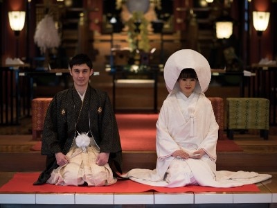 夫婦の誓いを交わした縁深い神社には、お宮参りや七五三など家族の節目にも訪れたい
