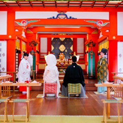 【金神社】西暦135年の創建とされ、今も四季折々の祭典が行われる