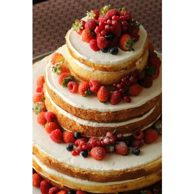 <br>【料理・ケーキ】オリジナルも可能！世界に一つだけの見た目にも美しいウエディングケーキとデザートビュッフェ
