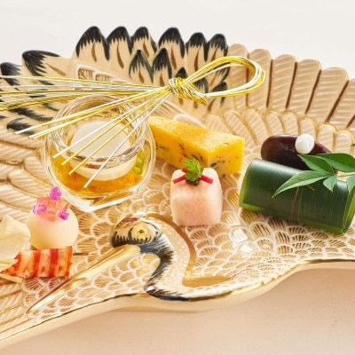 祝い鶴に季節の七彩盛り<br>【料理・ケーキ】日本料理　［鶴翠・光扇］