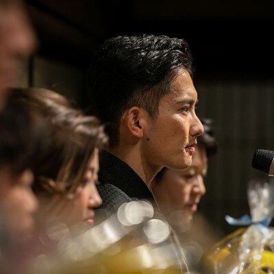 結婚式の結びに新郎からのご挨拶を。
お2人とゲストにとって大切な1日となったこの日に新生活への誓いと希望を言葉に。
