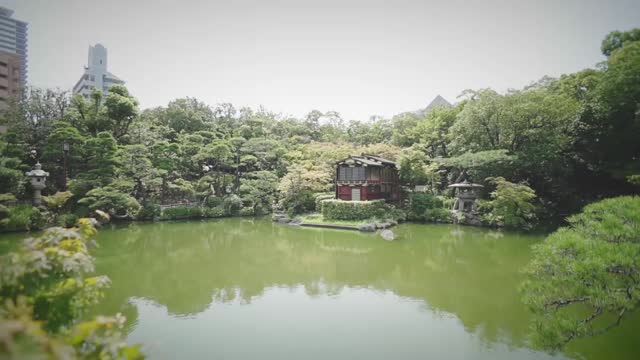 神戸を代表する広大な庭園での挙式が叶う結婚式場・ウエディング THE SORAK