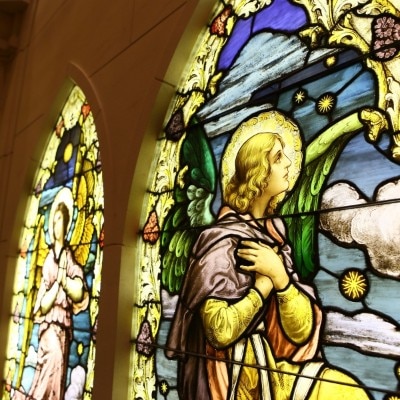 <br>【挙式】約200年もの歴史をもつステンドグラス輝く本格大聖堂 （着席～120名様）　