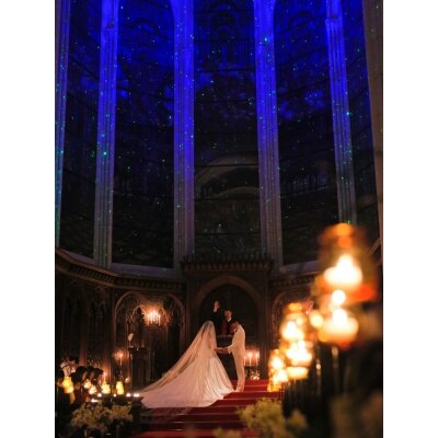 ライトダウンした大聖堂にキャンドルと星が瞬く幻想的なナイトウエディング<br>【挙式】大聖堂『Casa d&#039; Angela~天使の住処~』／着席～120名