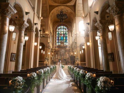 イタリアのサン・マルコ寺院から祝福を受けた本格派大聖堂で、あこがれの花嫁に
