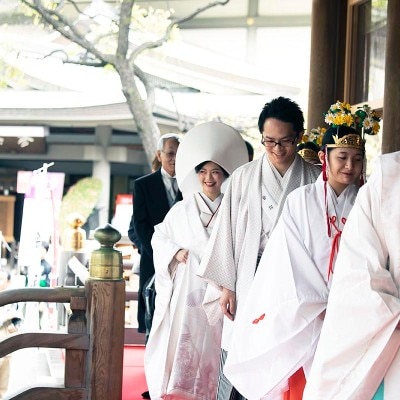 【湯島天神】 渡り廊下を参進、社殿へ進みます<br>【挙式】挙式（2〜50名）