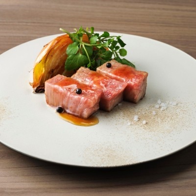 <br>【料理・ケーキ】地元食材を使った特別メニューでおもてなしを