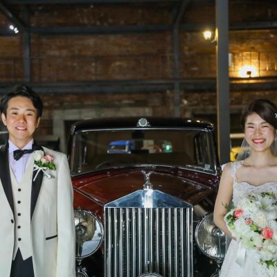 ゲスト全員が楽しんでいただけるような結婚式を、という想いから、
お二人の「好き」を詰め込みながらもゲストの皆様へ印象を残し、
楽しくワイワイとしたアットホームなパーティを創り上げました。