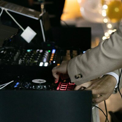 DJ演出や楽器演奏も可能！ご希望の方はご相談ください♪<br>【披露宴】披露宴