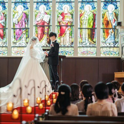 <br>【挙式】19世紀製ヨーロッパでつくられた歴史的価値の高いステンドグラスが輝く大聖堂