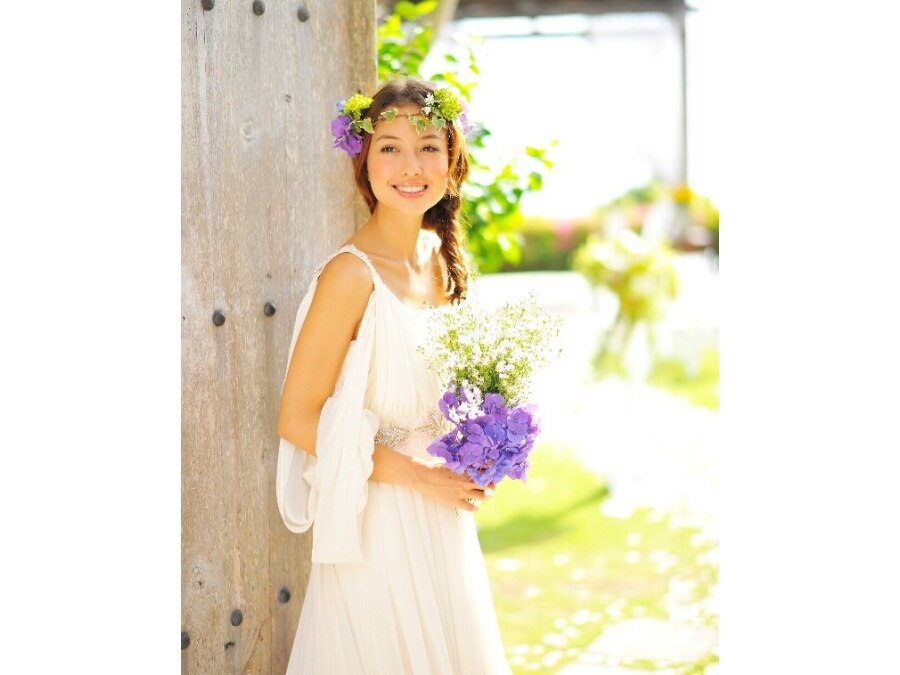 バリ島　アヤナリゾートアスマラ　ワキリエオリジナルのブーケと花冠がかわいい
