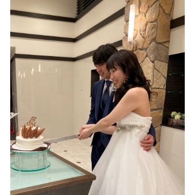 ケーキ入刀！！結婚してから新郎新婦様が初めて一緒に行う共同作業です！