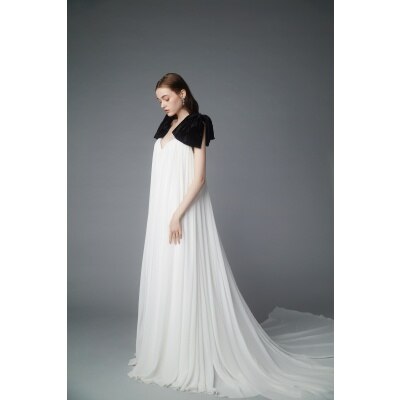 <br>【ドレス・和装・その他】【国内最大手サロン2社と提携】「TAKAMIBRIDAL」×「FOURSIS&amp;CO.」