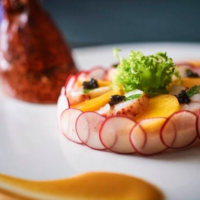 <br>【料理・ケーキ】フランス料理の世界大会で第3位を受賞した料理長が贈るおもてなし◆全会場にキッチンを併設するこだわり
