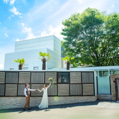 結婚式への期待が高まる「アール・ベル・アンジェ仙台」の外観。ここも撮影スポットに