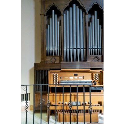 パイプオルガンの生演奏<br>【挙式】イタリアの世界遺産のチャペルをモチーフにした本物の独立型大聖堂