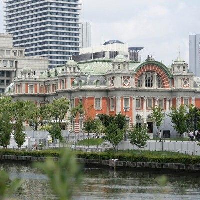 重要文化財・永久保存の大阪を代表する近代建築<br>【外観】外観～四季折々の風景～