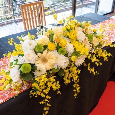 <br>【ドレス・和装・その他】結婚式に彩りを添える多様な装花